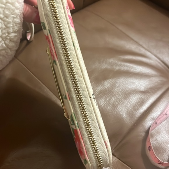 BETSEY JOHNSON rose print clutch wallet - Picture 8 of 9